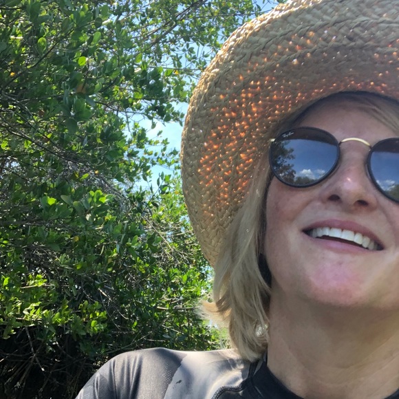 Meet your Posher, Sandra - Picture 1 of 1